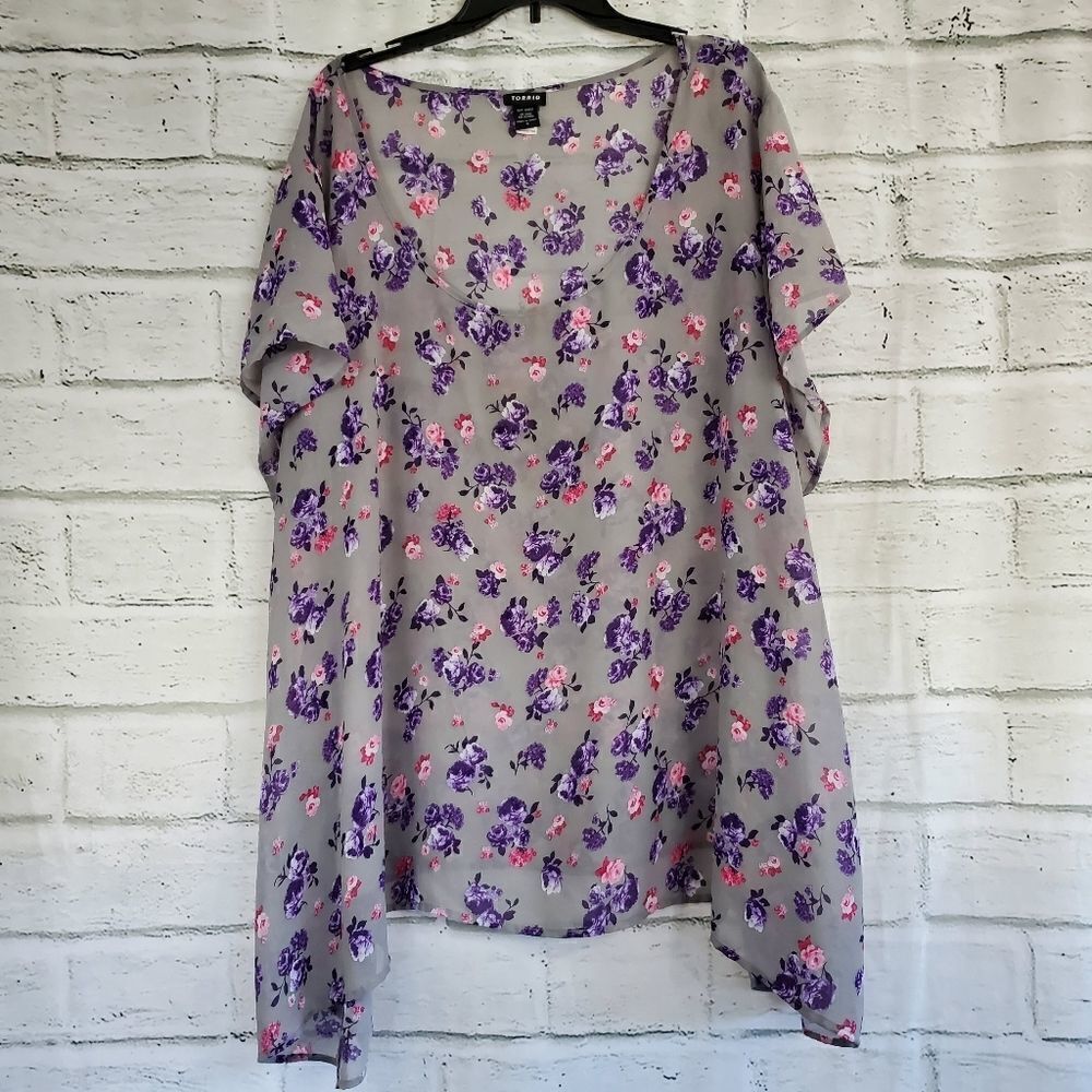 Torrid gray floral Semisheer blouse short sleeved